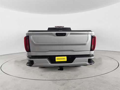Used 2022 GMC Sierra 3500 Denali w/ Denali Ultimate Package image 4