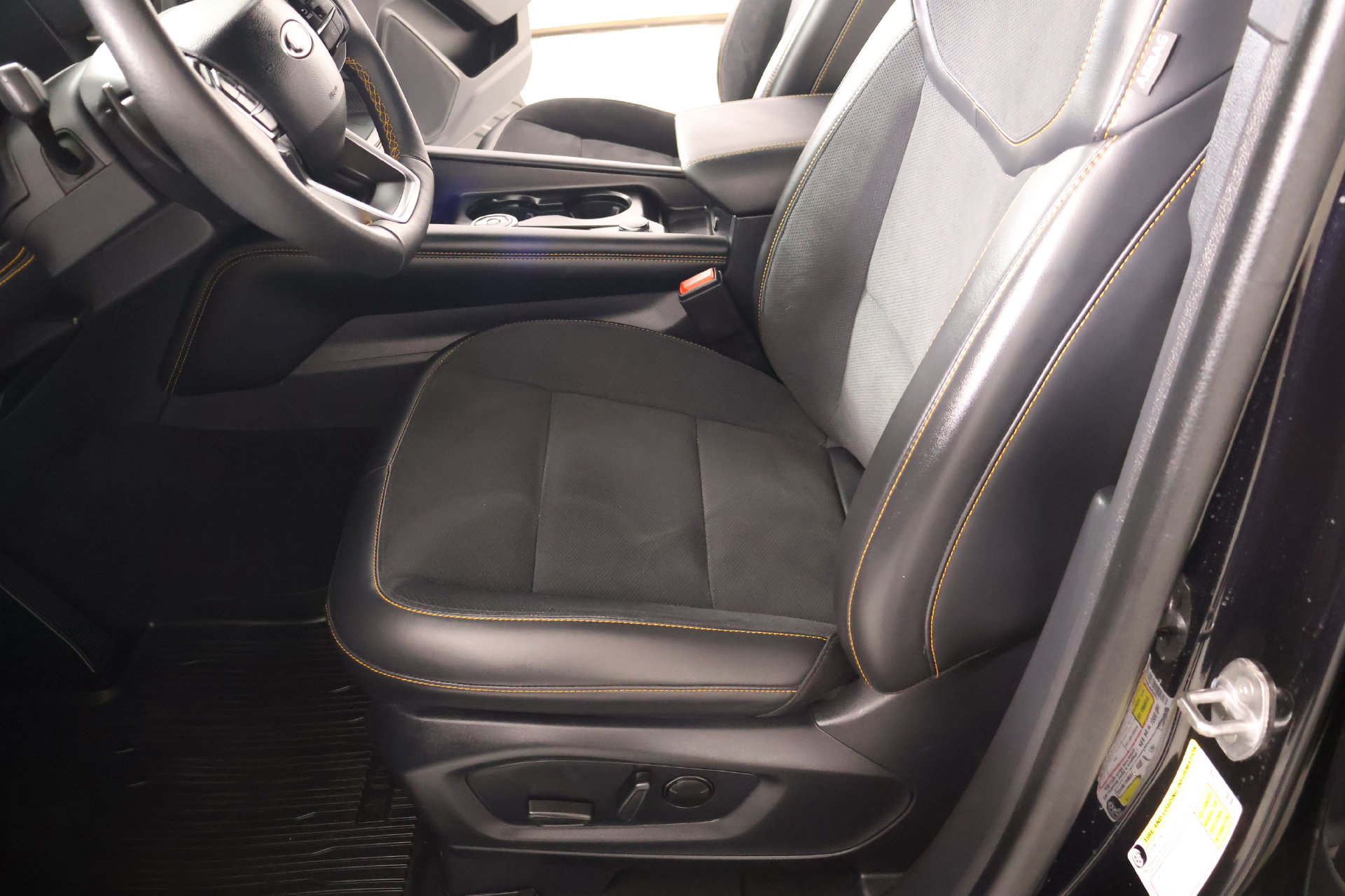 Used 2026 Ford Explorer Tremor w/ Tremor Convenience Package AWD/4WD image 11