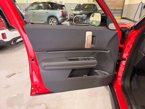 Used 2025 MINI Cooper Countryman S w/ Comfort Package Max image 10