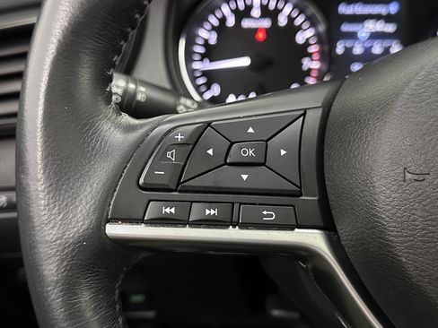Used 2017 Nissan Rogue SL w/ SL Premium Package FWD image 21