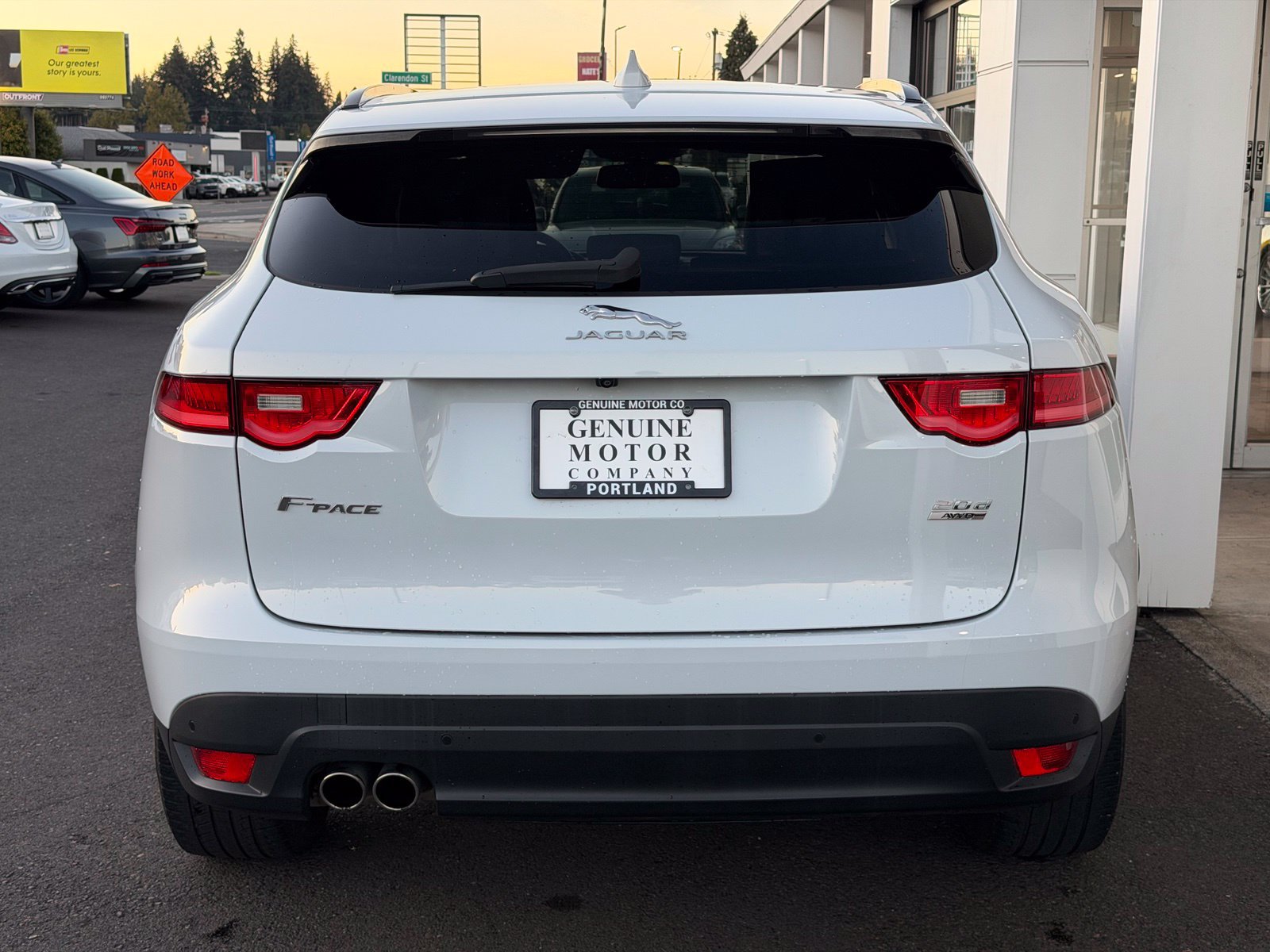 Used 2017 Jaguar F-PACE Prestige AWD/4WD image 4