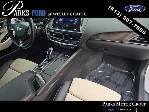 Used 2023 Cadillac CT5 V w/ Premium Package RWD image 9