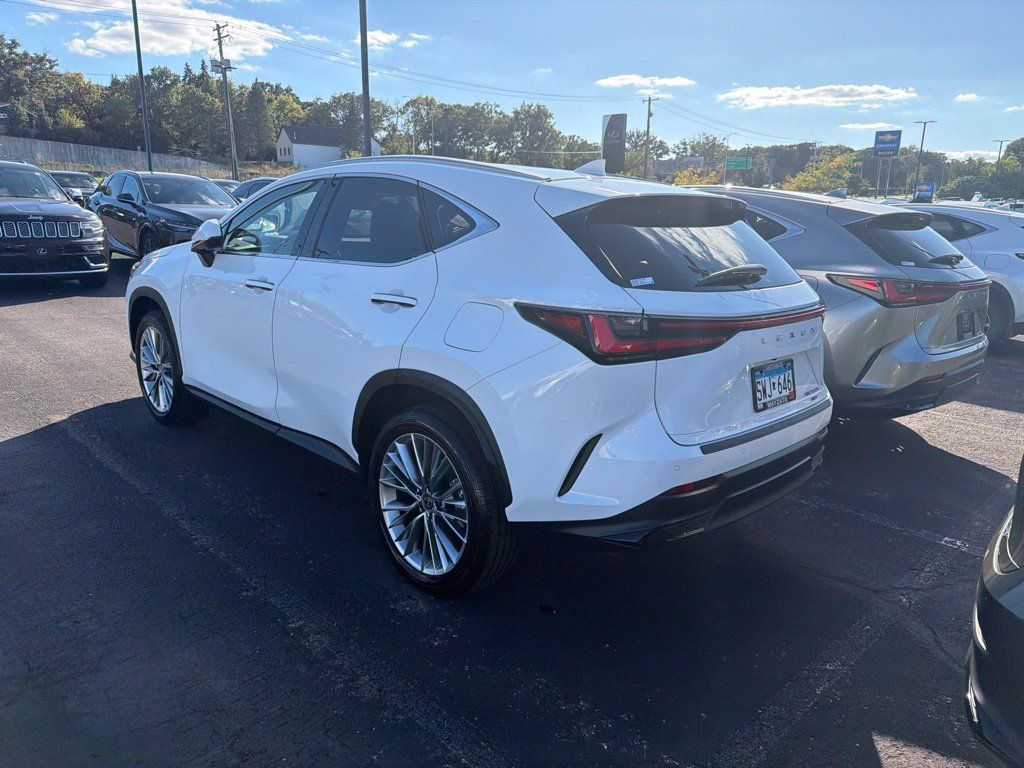 Used 2026 Lexus NX 350h AWD w/ Accessory Package (2T) image 18