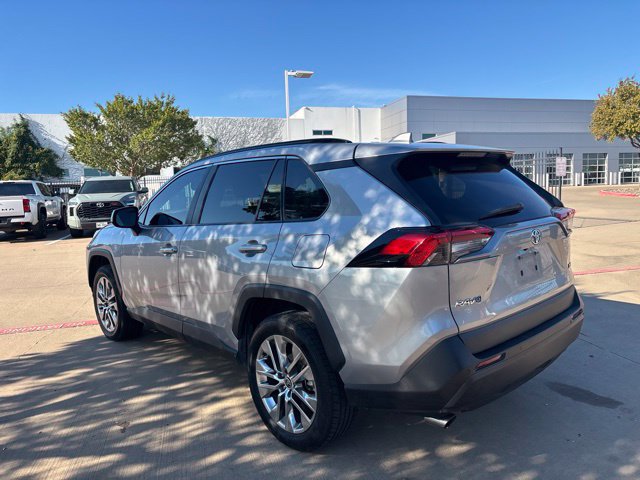 Used 2021 Toyota RAV4 XLE Premium FWD image 7