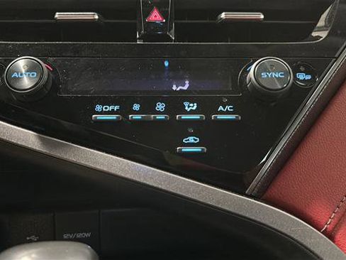 Used 2021 Toyota Camry XSE FWD image 18