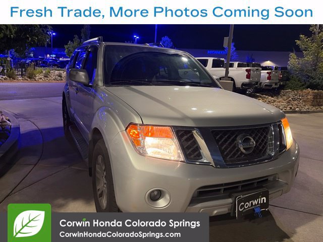 Used 2012 Nissan Pathfinder Silver AWD/4WD image 2