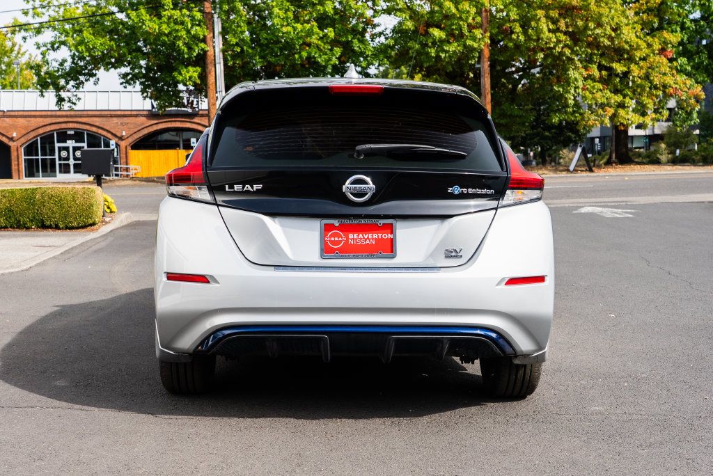 Used 2019 Nissan Leaf SV Plus w/ SV All Weather Package FWD image 5