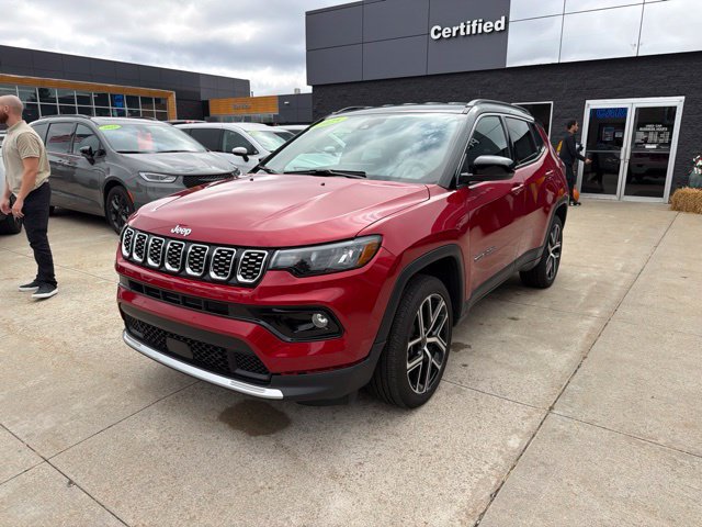 Certified 2025 Jeep Compass Limited AWD/4WD image 3