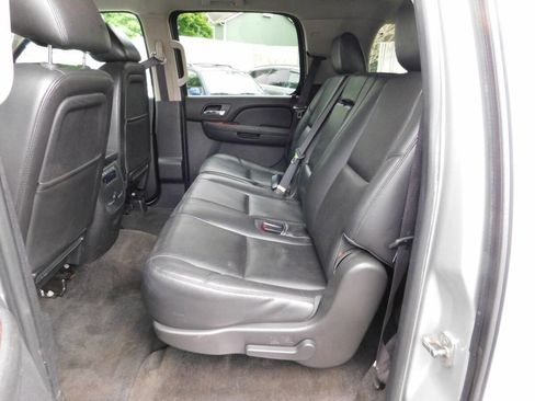 Used 2013 Chevrolet Suburban LTZ AWD/4WD image 8