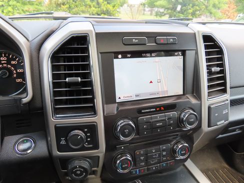 Used 2018 Ford F150 Lariat AWD/4WD image 24