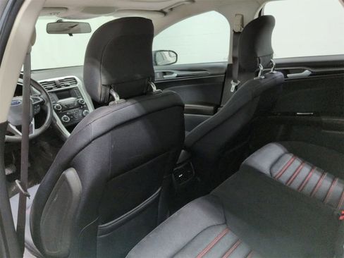 Used 2013 Ford Fusion SE image 19