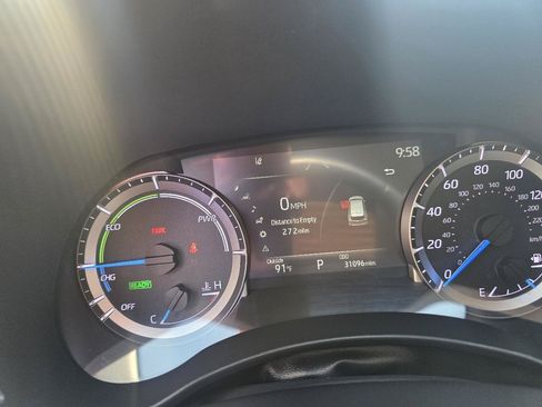 Used 2024 Toyota Highlander XLE AWD/4WD image 14