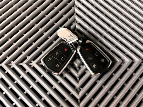 Used 2024 Cadillac XT6 Sport w/ Technology Package image 10