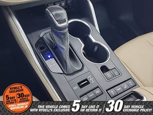 Used 2021 Toyota Highlander XLE image 36