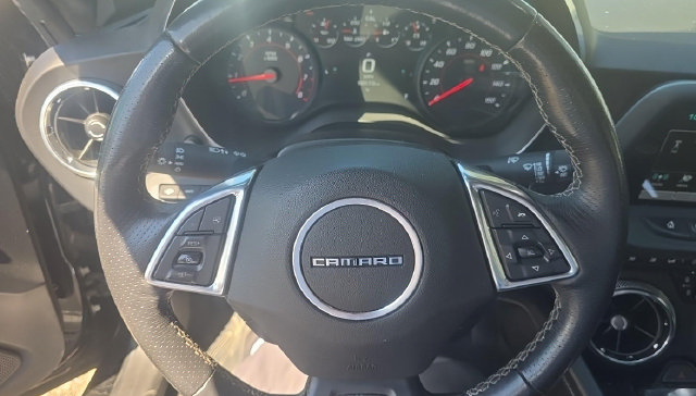 Used 2017 Chevrolet Camaro LT RWD image 11