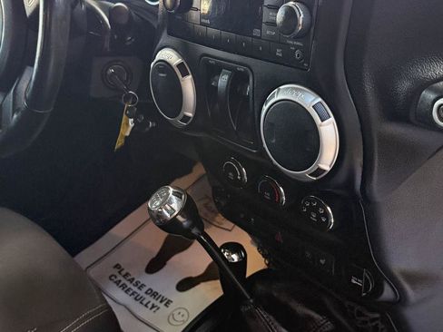 Used 2014 Jeep Wrangler Sahara w/ Connectivity Group AWD/4WD image 21