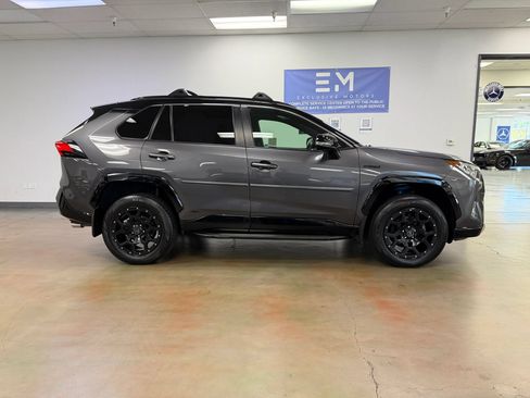 Used 2020 Toyota RAV4 XSE AWD/4WD image 5