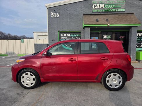 Used 2011 Scion xD image 18
