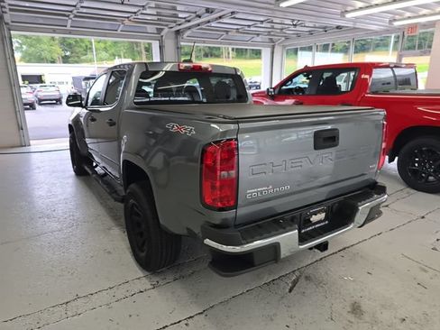 Used 2021 Chevrolet Colorado W/T w/ WT Convenience Package AWD/4WD image 3