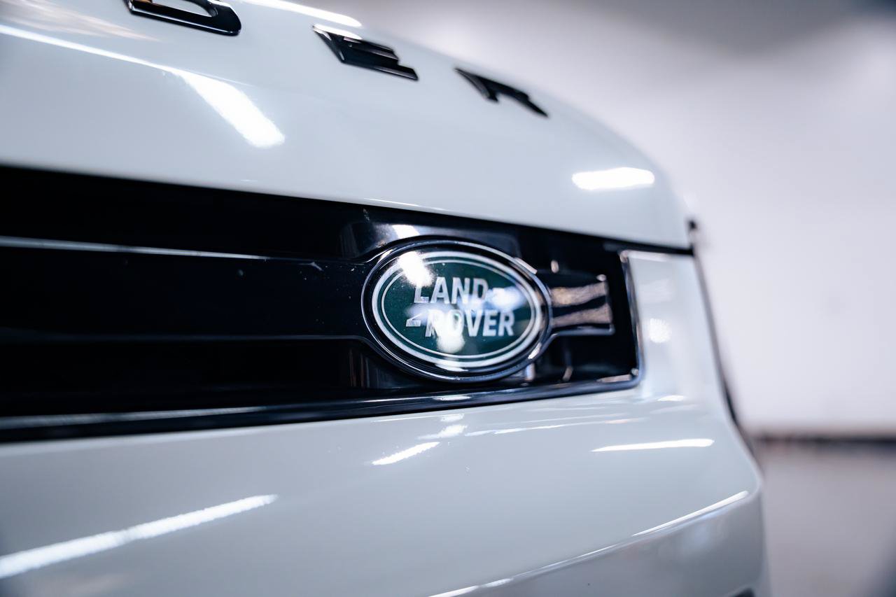 Used 2025 Land Rover Defender 110 S AWD/4WD image 18