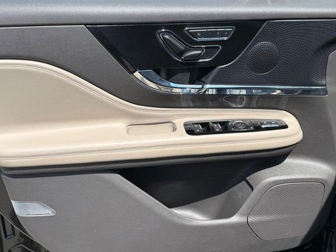 Certified 2023 Lincoln Corsair AWD w/ Equipment Group 101A image 27