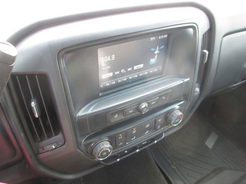 Used 2018 Chevrolet Silverado 1500 Custom w/ Custom Value Package AWD/4WD image 25