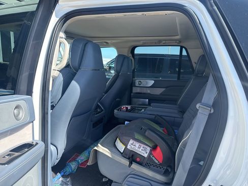 Used 2021 Lincoln Navigator Black Label w/ Cargo Convenience Package AWD/4WD image 9