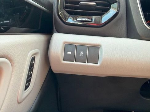 Used 2024 Honda Pilot Touring image 24