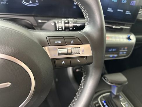 Used 2024 Hyundai Kona SEL image 16