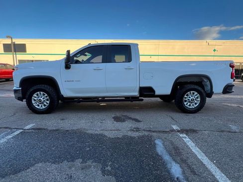 Used 2020 Chevrolet Silverado 2500 LT w/ Convenience Package image 6