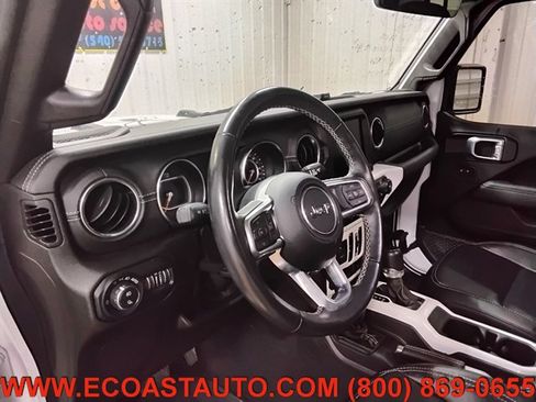 Used 2021 Jeep Gladiator Overland w/ Popular Equipment Package AWD/4WD image 11