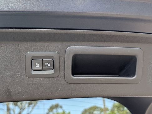 Certified 2025 MAZDA CX-50 AWD 2.5 Hybrid w/ Premium Pkg image 16