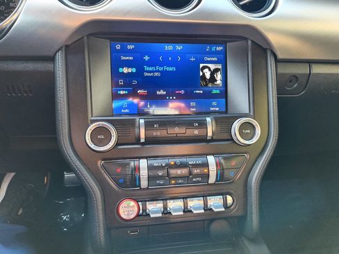 Used 2022 Ford Mustang Premium RWD image 35