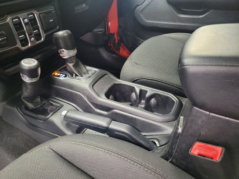 Used 2019 Jeep Wrangler Unlimited Sport S image 26