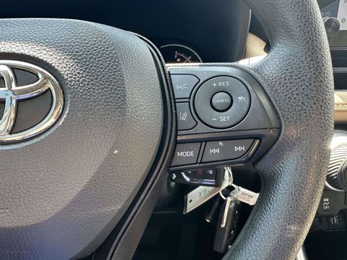 Used 2025 Toyota RAV4 LE FWD image 13