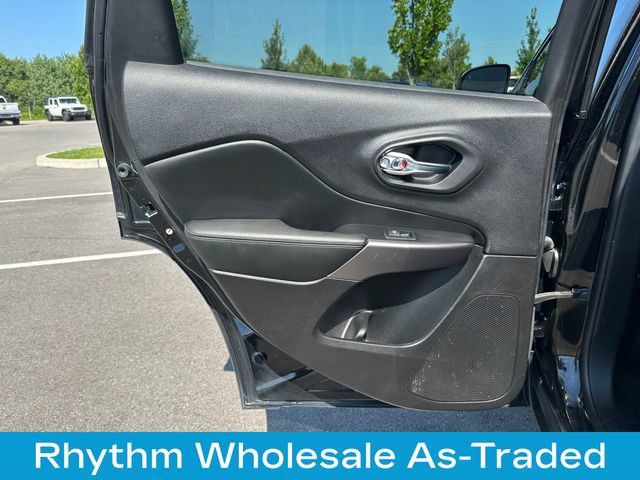Used 2020 Jeep Cherokee Limited AWD/4WD image 15