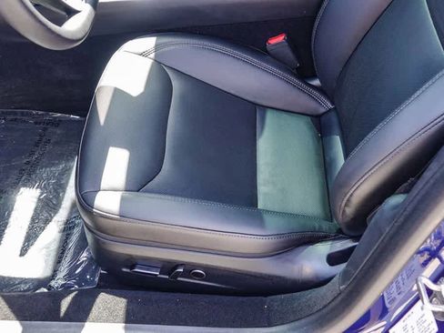 Used 2024 Tesla Model 3 Standard Range RWD image 19