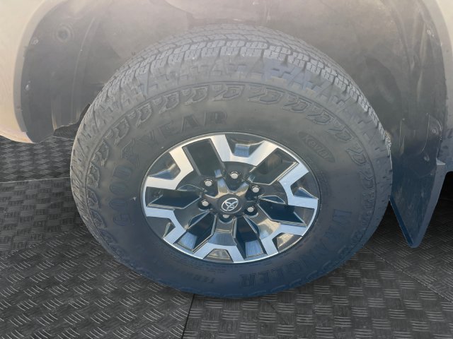 Used 2023 Toyota Tacoma TRD Off-Road AWD/4WD image 14