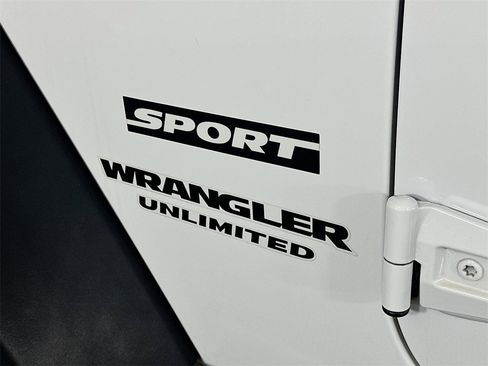 Used 2017 Jeep Wrangler Unlimited Sport w/ Quick Order Package 24S image 27