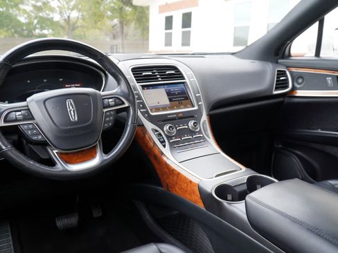 Used 2019 Lincoln Nautilus Reserve w/ Driver Assistance Package image 15