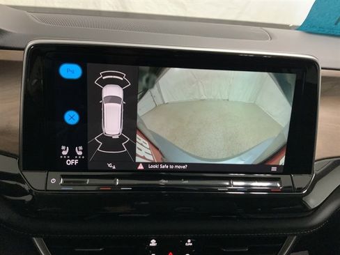 Used 2025 Volkswagen Atlas SE AWD/4WD image 29