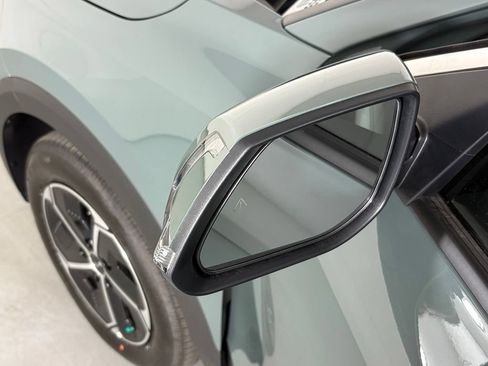 New 2026 Kia Niro EX w/ EX Premium Package FWD image 13