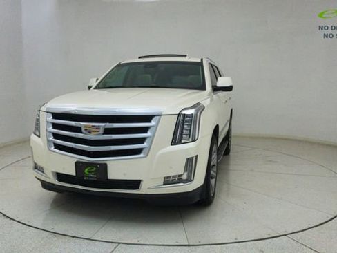Used 2015 Cadillac Escalade Luxury RWD image 67