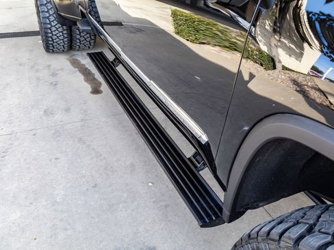 Used 2025 Chevrolet Silverado 3500 High Country w/ Technology Package image 13