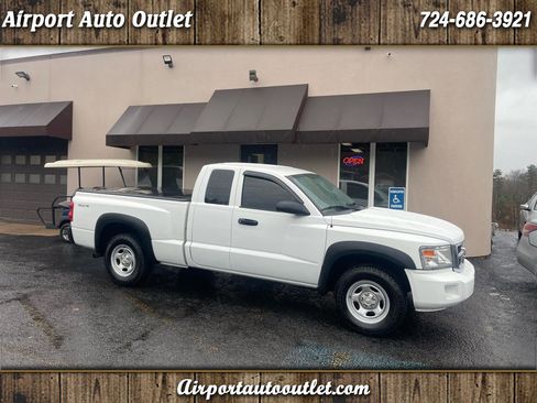 Used 2011 Dodge Dakota ST image 1