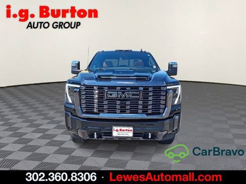 Used 2024 GMC Sierra 2500 Denali Ultimate w/ Max Trailering Package AWD/4WD image 2