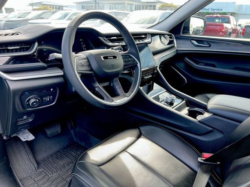 Used 2023 Jeep Grand Cherokee 30th Anniversary AWD/4WD image 10