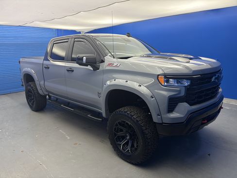 Used 2024 Chevrolet Silverado 1500 LT Trail Boss w/ LT Trail Boss Premium Package image 2