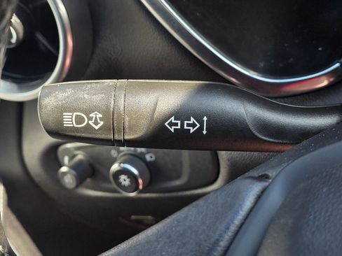 Used 2020 Chevrolet Blazer LT FWD image 20
