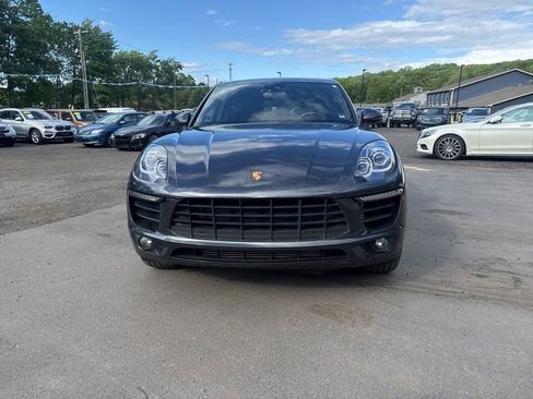 Used 2017 Porsche Macan AWD/4WD image 3